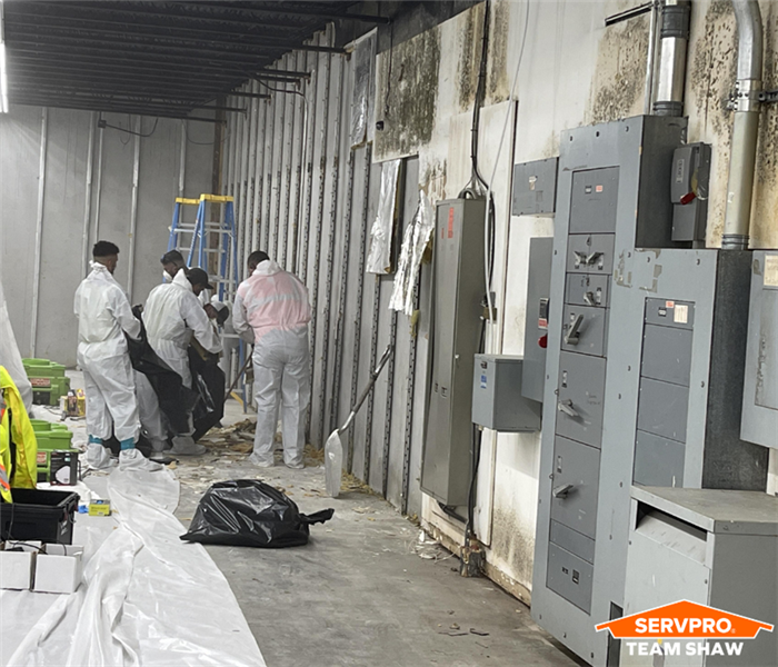 Team Shaw employees at a local job site in Texas